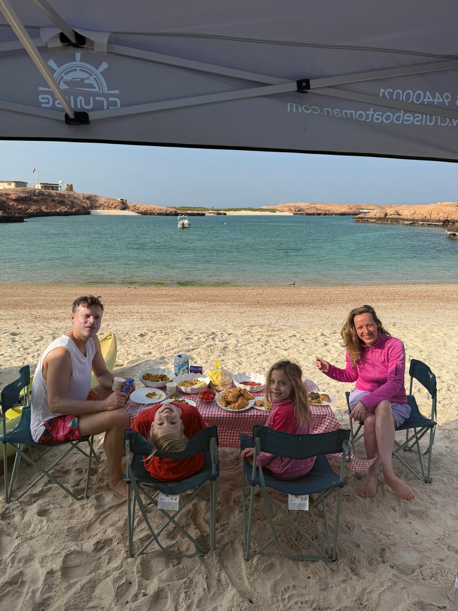 daymaniyat island snorkeling